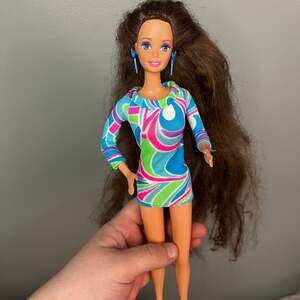 Vintage Totally hair barbie - Brunette